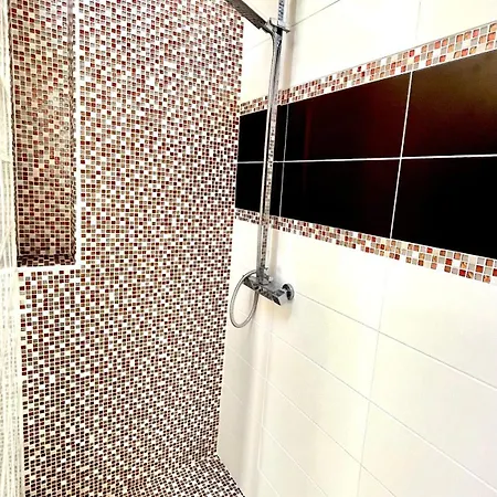 Le Cocon- Avec Terrasse A 5 Minutes A Pied De La